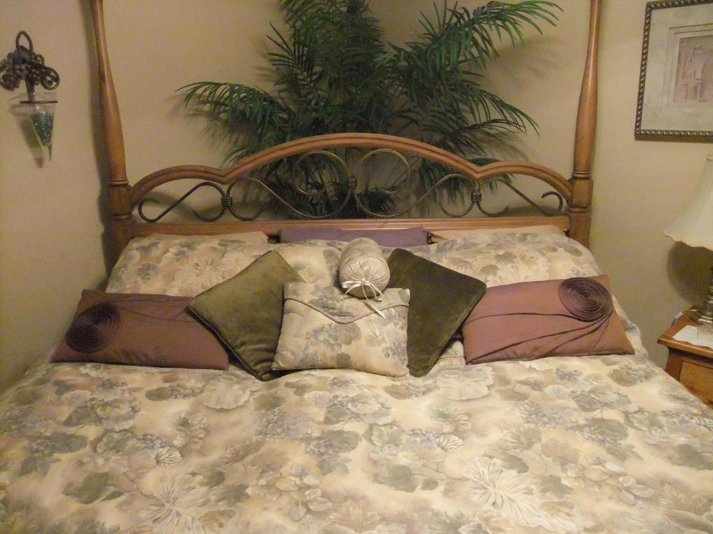 A Vista Villa Couples Retreat Kelowna Quarto foto